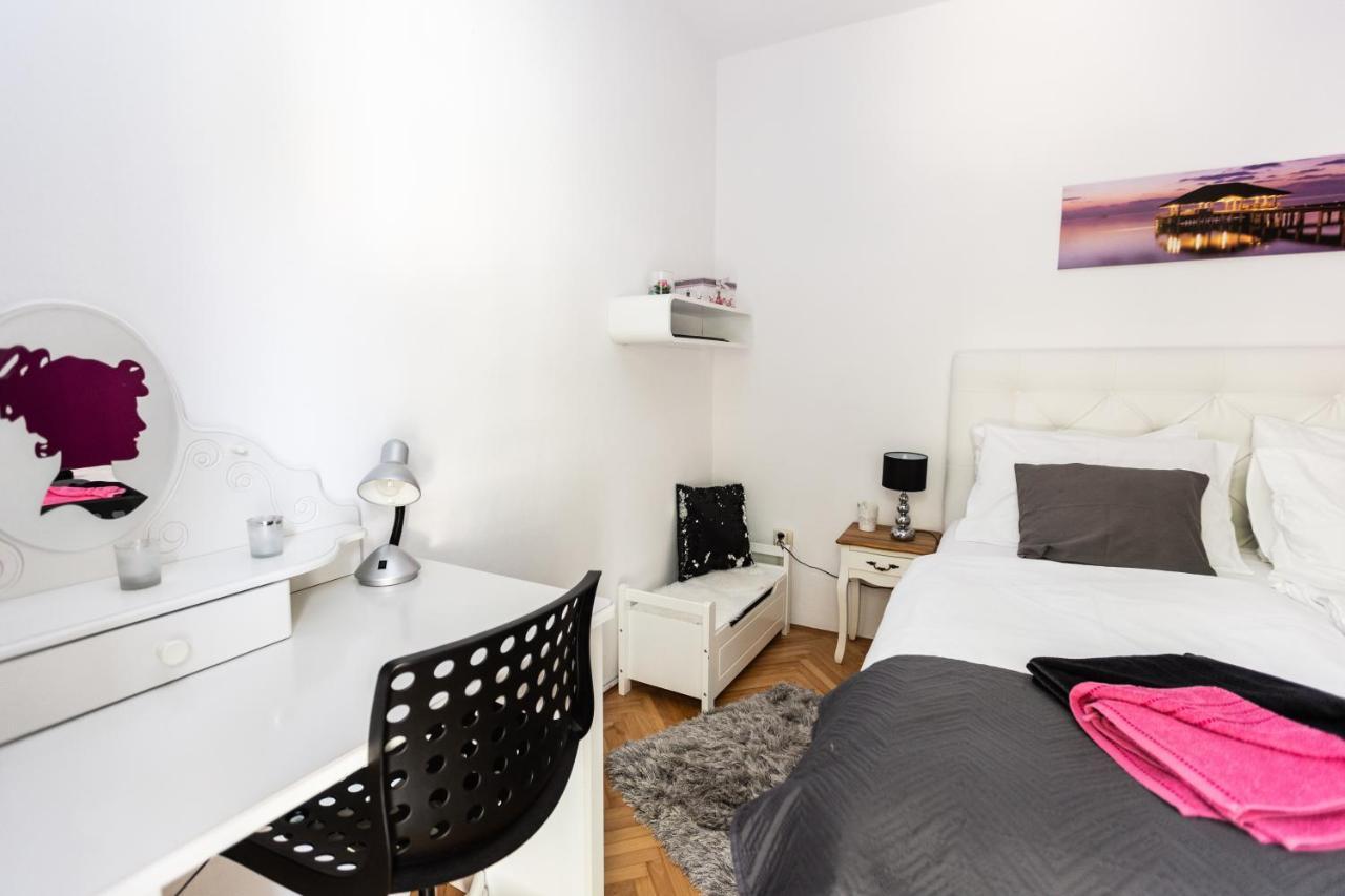 Luxury Apartments Mia Podstrana Bagian luar foto