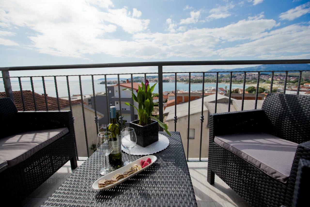 Luxury Apartments Mia Podstrana Bagian luar foto
