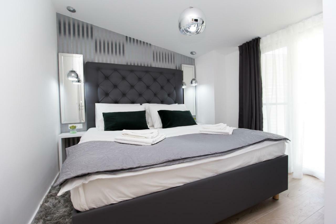 Luxury Apartments Mia Podstrana Bagian luar foto