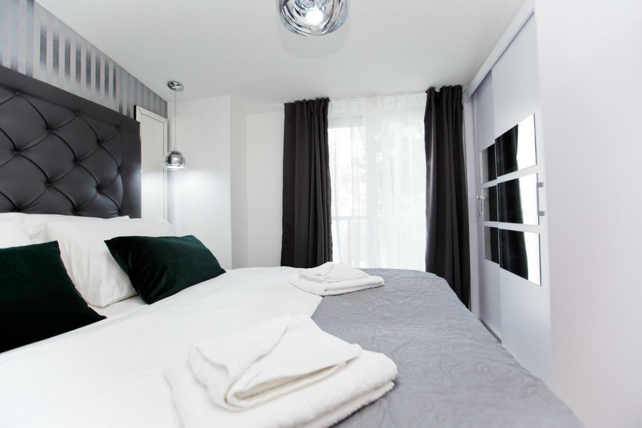 Luxury Apartments Mia Podstrana Bagian luar foto