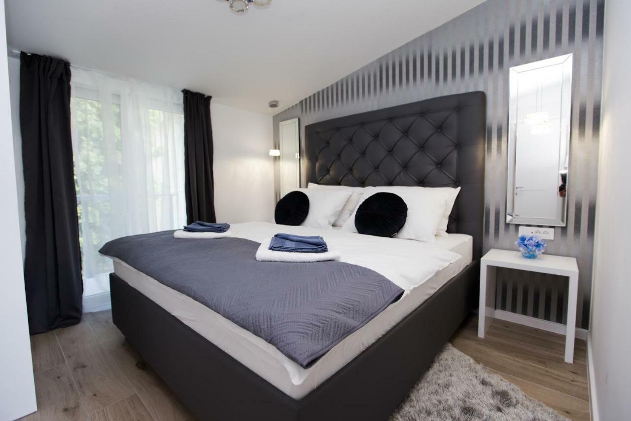 Luxury Apartments Mia Podstrana Bagian luar foto